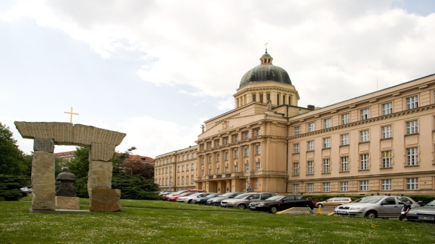 Mimořádné zasedání AS KTF UK